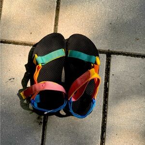 Multicolored kids Tevas